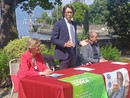 Davanti a Palazzo di città il passaggio simbolico di consegne tra Marchionini e Rabaini