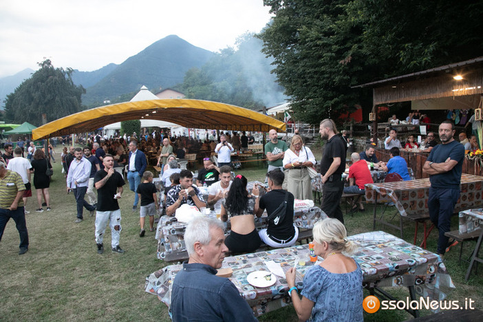 La forza della Lucciola sono i suoi volontari: 150 persone al lavoro per una festa che guarda al futuro La forza della Lucciola sono i suoi volontari: 150 persone al lavoro per una festa che guarda al futuro
