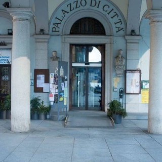 Consiglio a Omegna: Joris Freschini subentra a Letizia Tornetta, modifiche e variazioni in agenda