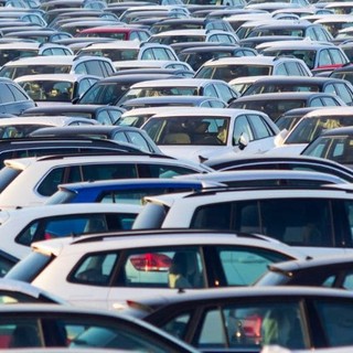 Auto sempre più vecchie nel Vco: l’età media supera i 12 anni e mezzo