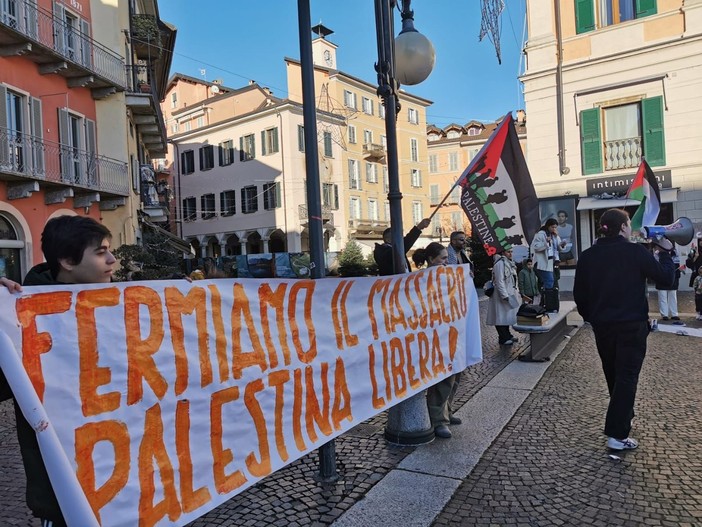Fiaccolata e presidio a Verbania per la Giornata di solidarietà con il popolo palestinese