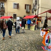 Il volontariato protagonista dei mercatini di Natale del Vco Il volontariato protagonista dei mercatini di Natale del Vco