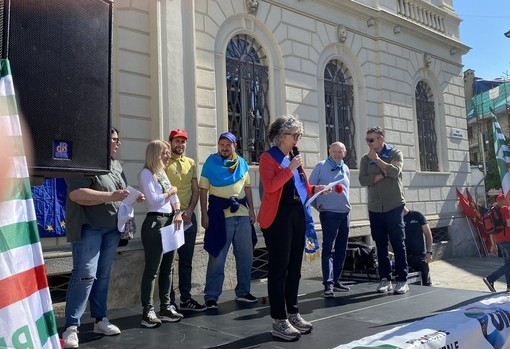 Songa contro Moscatiello: &quot;Campagna elettorale sui referendum dimenticandosi il suo ruolo istituzionale&quot;
