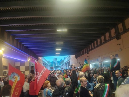 Omegna, grande partecipazione alla fiaccolata per la pace in Palestina