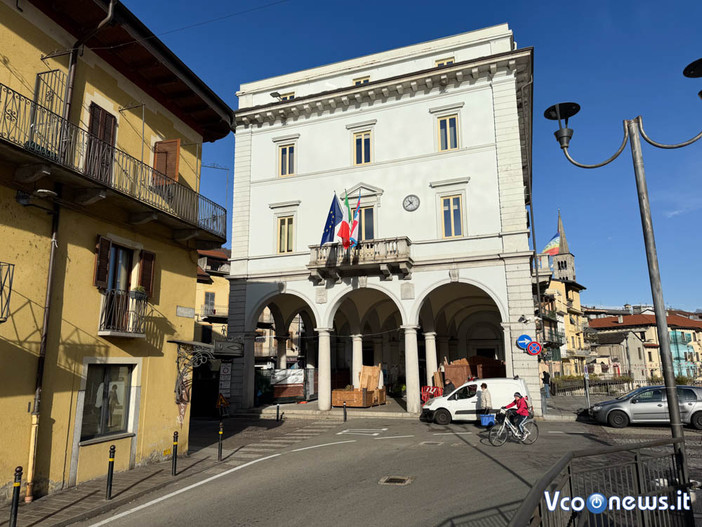 Scintille in consiglio: il caso del Comitato Edile divide maggioranza e opposizione