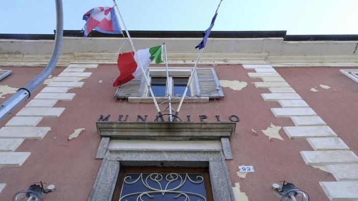 La chiusura del ponte di Caronio crea problemi di viabilità a Ghiffa La chiusura del ponte di Caronio crea problemi di viabilità a Ghiffa