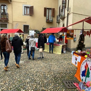 Il volontariato protagonista dei mercatini di Natale del Vco