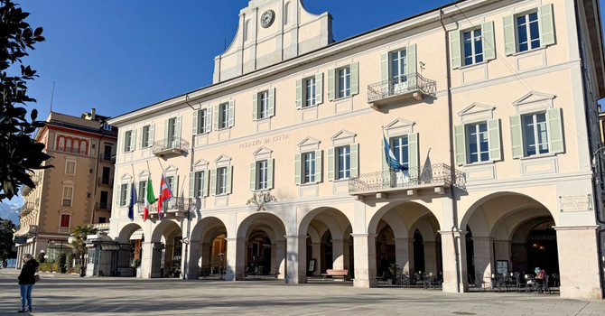 Il Presidio per la Palestina di Verbania torna in piazza per il "Giovedì bianco" Il Presidio per la Palestina di Verbania torna in piazza per il "Giovedì bianco"