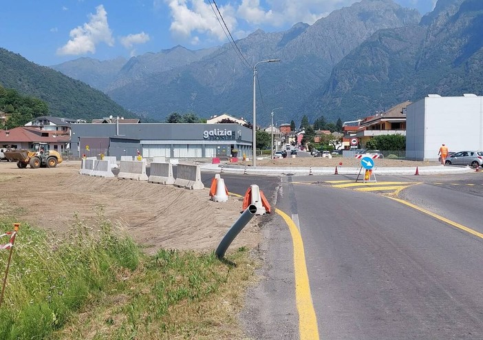Nuova rotonda di Ornavasso, il sindaco sollecita: "Troppi ritardi"