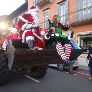 Un pomeriggio di festa sul lungolago di Suna