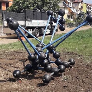 Forum, la minoranza contro il nuovo origami: "Il parco deve restare uno spazio sicuro per i bambini"