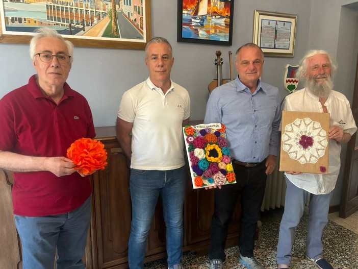 “Omegna in vetrina”, il centro si anima tra shopping, arte e spettacoli “Omegna in vetrina”, il centro si anima tra shopping, arte e spettacoli