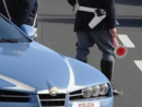 Sorpassi in curva a velocità folle sulla SS34, patente ritirata e 36 punti decurtati a un frontaliere