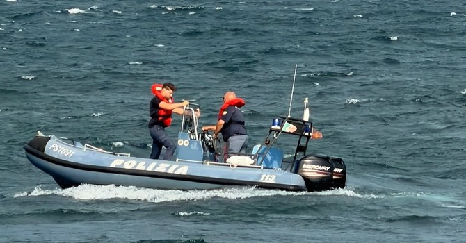 Raffiche di vento sul lago Maggiore: interventi della polizia di Stato per natanti in difficoltà