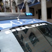 Fermato con un coltello dopo aver eluso il controllo della polizia