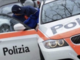 Rubano le pistole alla polizia e sparano: nei guai un tredicenne e un quindicenne