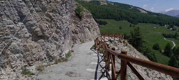 Piattaforma digitale per i sentieri del Piemonte Piattaforma digitale per i sentieri del Piemonte