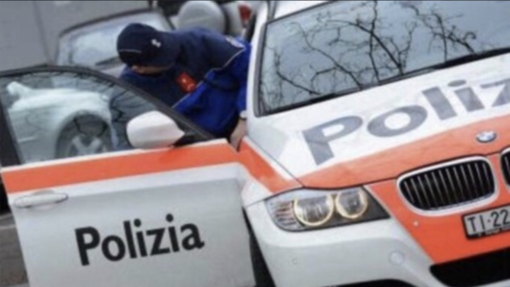 Tentata rapina in gioielleria a Bellinzona: la polizia diffonde l'identikit dei malviventi in fuga