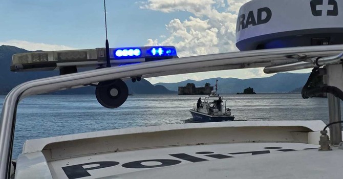 Canton Ticino: perde i sensi nelle acque del lago Maggiore e muore Canton Ticino: perde i sensi nelle acque del lago Maggiore e muore