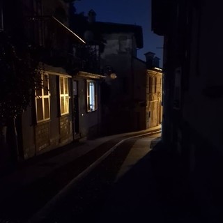 Piazza del Rosario al buio, la protesta dei residenti