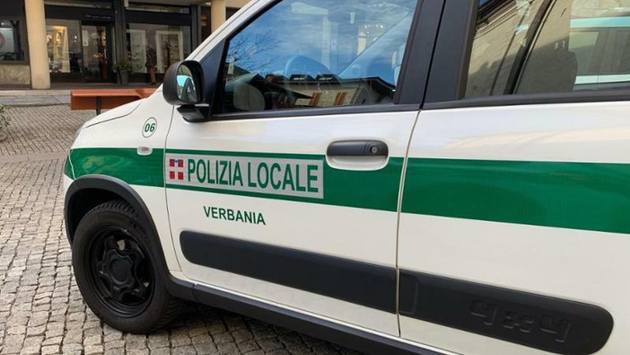 Via Farinelli, la sperimentazione crea disagi Via Farinelli, la sperimentazione crea disagi