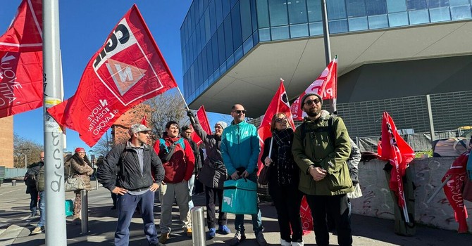 Anche i rider di Verbania a Milano per la manifestazione Cgil: "Basta promesse non mantenute"
