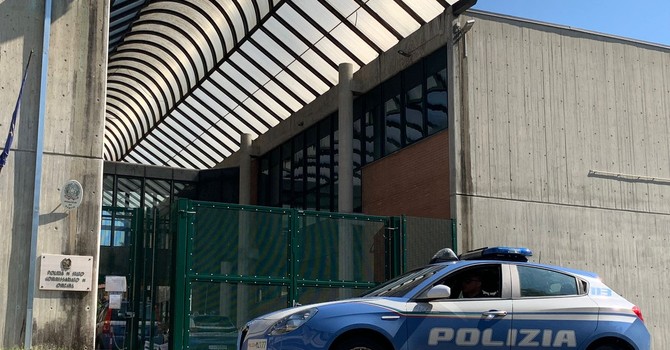 Omegna, viola l'obbligo di dimora e continua a delinquere: ventenne ai domiciliari Omegna, viola l'obbligo di dimora e continua a delinquere: ventenne ai domiciliari