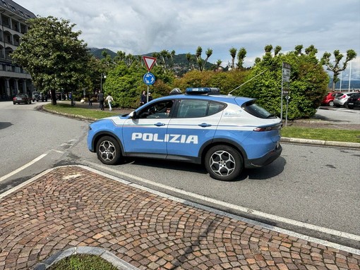 In centro a Intra con una bicicletta elettrica rubata: una 40enne denunciata per ricettazione