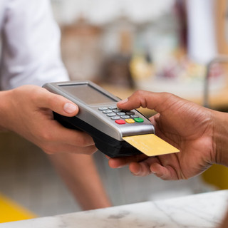 Dal 23 giugno pagamenti solo con carta elettronica ai punti gialli dell’Asl Vco