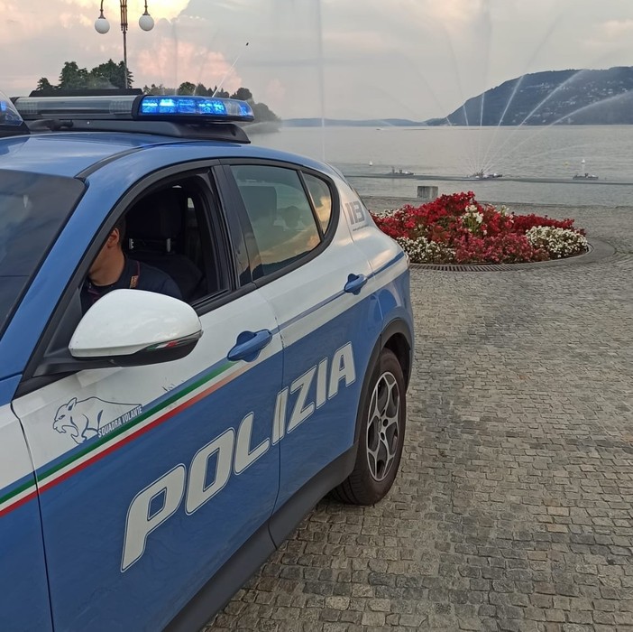 Alla guida con un tasso alcolemico cinque volte superiore al limite, aggredisce gli agenti: arrestato un 40enne verbanese