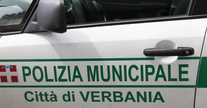 Furto al Prenatal di Verbania, fermato ladro irregolare già espulso Furto al Prenatal di Verbania, fermato ladro irregolare già espulso