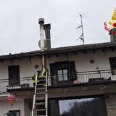 Principio di incendio al tetto di un’abitazione a Brolo di Nonio Principio di incendio al tetto di un’abitazione a Brolo di Nonio