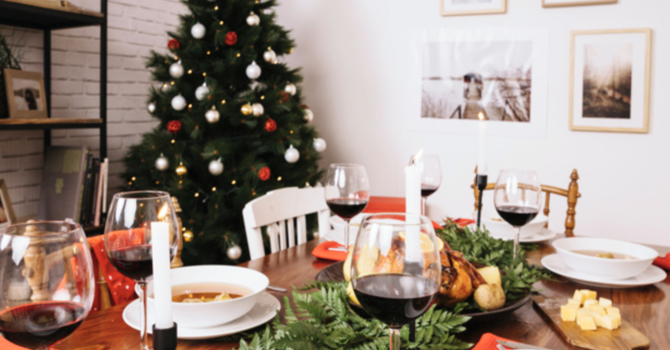 Natale a tavola tra tradizione e prudenza: spesa in calo del 5% rispetto al 2024