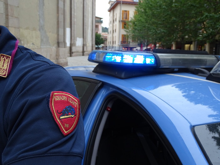 Aveva un teaser e hashish, 15enne denunciato a Verbania
