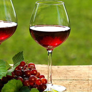 A Baveno la Festa del vino: degustazioni e musica sul lungolago