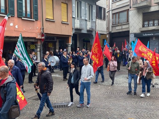 Ad Omegna la cerimonia ufficiale del primo Maggio FOTO Ad Omegna la cerimonia ufficiale del primo Maggio FOTO