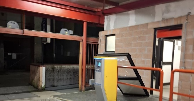 Parcheggio Rosmini insicuro: scoppia la polemica