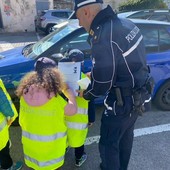Casale Corte Cerro, la sicurezza stradale si impara a scuola: concluso il progetto con la Polizia Locale