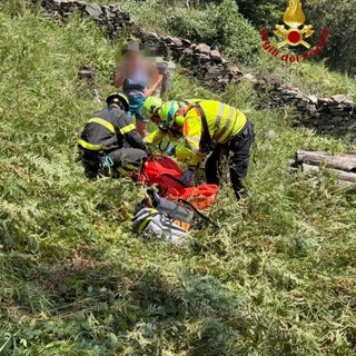 Incidente nei boschi sopra Cossogno: uomo rimane schiacciato da un albero, salvato dai soccorritori