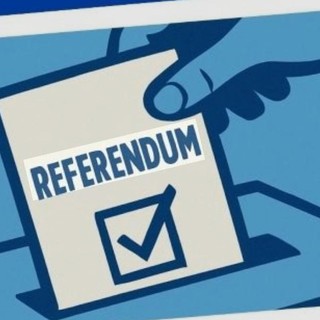 Polemiche a Verbania per la presenza di Delmastro all’incontro sul referendum giustizia