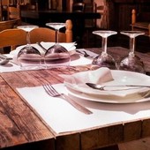 Frontalieri, ore non pagate e clausole contestate: il caso scuote la ristorazione ticinese Frontalieri, ore non pagate e clausole contestate: il caso scuote la ristorazione ticinese