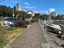 Il ritorno di tavolini e sedie sulle aiuole del lungolago di Suna fa felici gli esercenti