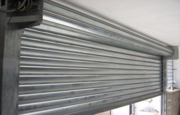 La desertificazione commerciale riduce vivibilità e valore delle città