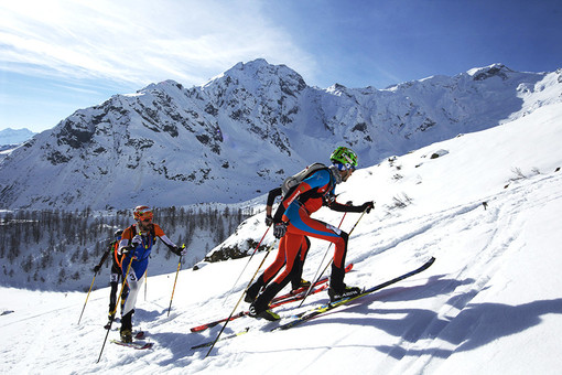 Scialpinismo e fuoripista in primavera: i pericoli e i consigli delle guide alpine Scialpinismo e fuoripista in primavera: i pericoli e i consigli delle guide alpine