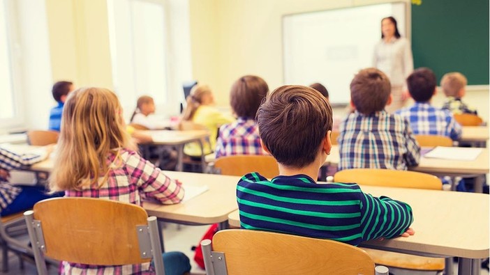 Scuola, spese alle stelle: oltre 1.100 euro tra corredo e libri per ogni studente