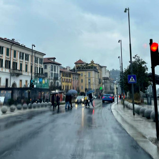 Asfalto nuovo in corso Mameli, ma le strisce?