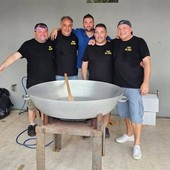 La squadra di Feriolo trionfa nella sfida dei risotti FOTO