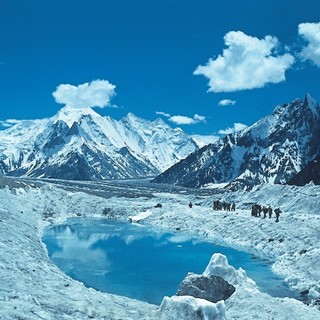 Immagini storiche dell'impresa sul K2