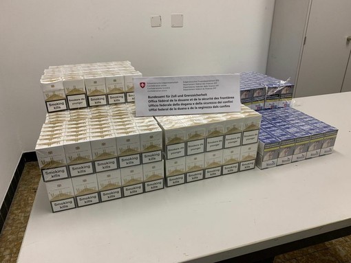 Svizzera: sequestrate 1,6 milioni di sigarette. Anche il contrabbando va al contrario Svizzera: sequestrate 1,6 milioni di sigarette. Anche il contrabbando va al contrario