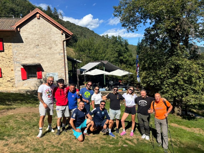 Altiora, gli allenatori si mettono in cammino: team building tra natura e condivisione